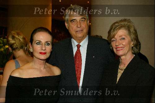 Amsterdam 8 maart 2003
modeshow mart visser in hilton
ans marcus en hr legro met vrouw