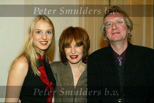 Amsterdam 10 maart 2003
Modeshow Frans Molenaar in amstel hotel.
liesbeth list met man en dochter