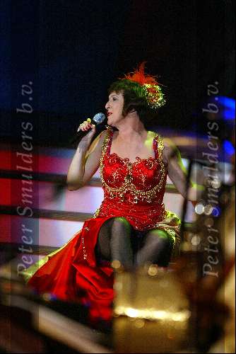 Rotterdam 1 maart 2003
Nationale songfestival in ahoy
Loes Luca