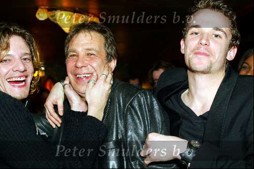 Amsterdam 10 maart 2003
Premiere liever verliefd in tushinski
maarten spanjer met tygo gernandt