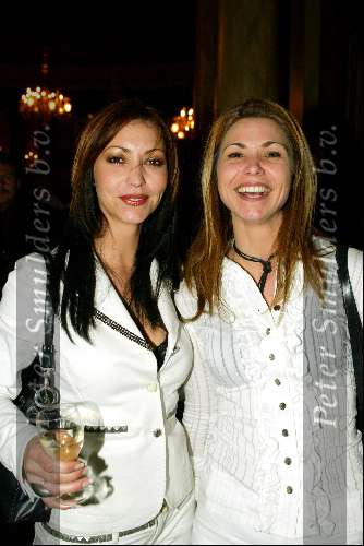 Antwerpen 23 maart 2003
Princess model of the year verkiezing in antwerpen.
marielle bastiaansen met zus