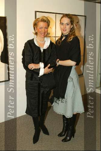 amstelveen 12 maart 2003
Opening expositie ans marcus bij jan v d togtmuseum.
marjon lambriks en dochter