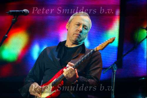 Amsterdam 6 maart 2003
uitreiking van de edison prijzen in de heineken musichall
Mark Knopfler