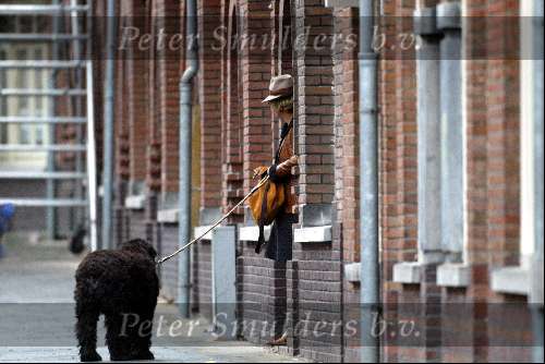 Amsterdam 8 maart 2003
Mathilde Santing met hond in taxi