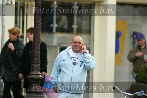 Amsterdam 2 maart 2003
Paul de Leeuw met gsm