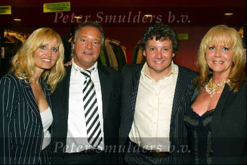 Amsterdam 6 maart 2003
uitreiking van de edison prijzen in de heineken musichall
Rene Froger met john v katwijk