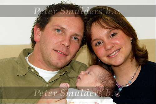 Vinkeveen 4 maart 2003
Robert Leroy met zoontje Joshua en vrouw
