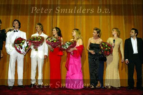Amsterdam 10 maart 2003
Premiere liever verliefd in tushinski
cast liever verliefd. wendy v dijk, miryanna v reeden, chris zeegers romijn conen elle v rijn en michael pas
johan nijenhuis alain devita en pim v hoeve (r)
