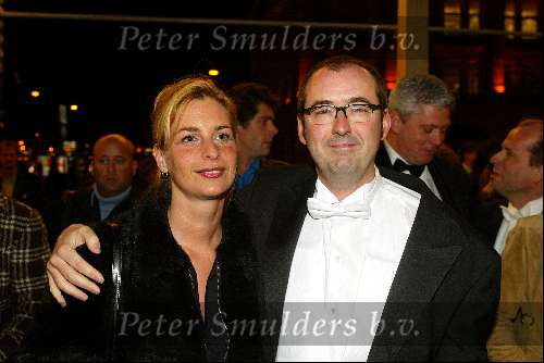 Amsterdam 11 maart 2003
boekenbal in de schouwburg van amsterdam
ronald giphart met vrouw
