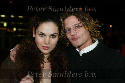 Utrecht 5 maart 2003
Premiere Mayumana  in het Beatrixtheater.
Tygo Gernandt met vriendin
