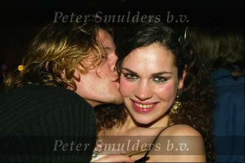 Amsterdam 10 maart 2003
Premiere liever verliefd in tushinski
tygo gernandt kussend met vriendin