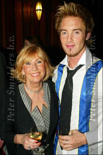 Amsterdam 10 maart 2003
Premiere liever verliefd in tushinski
charly luske en willeke alberti