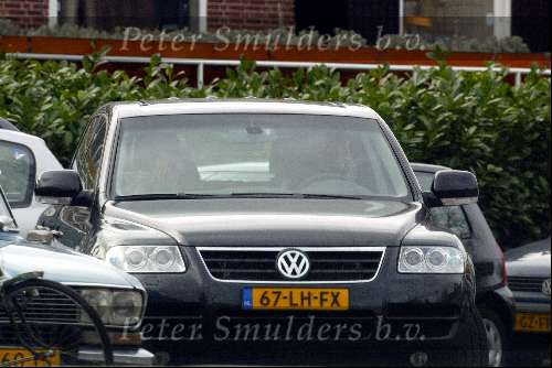Amsterdam 9 maart 2003
Winston Gerschtanowitz met zijn vw Toureg