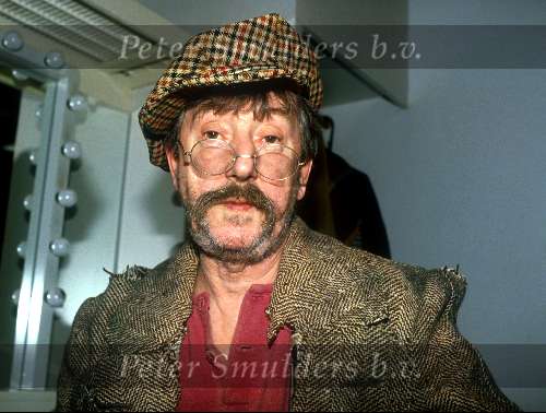 Albert Mol 
Overleden 9 maart 2004