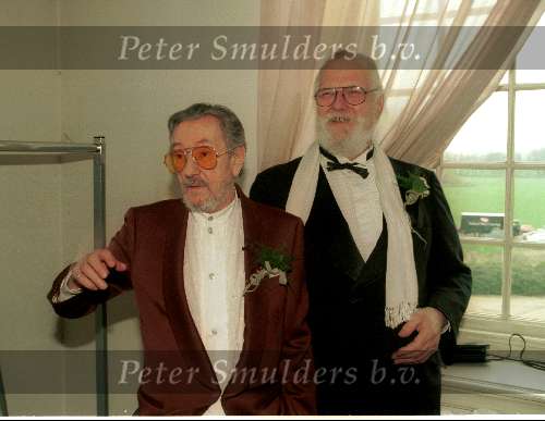 Albert Mol
tijdens hun trouwen op 16 maart 1998
Overleden 9 maart 2004