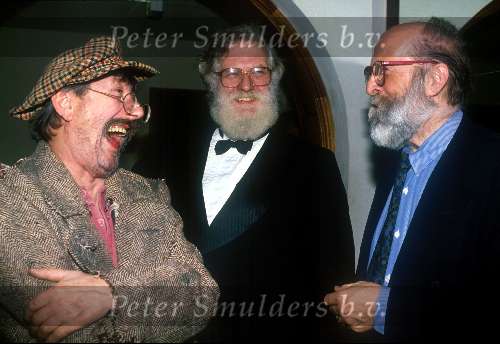Albert Mol met overleden vriend en Pierre Kartner
Overleden 9 maart 2004