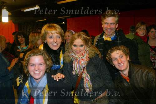 Hilversum 6 maart 2004
Idols in studio 22.Alice Idols met broer en familie
De 10 finalisten  .