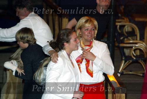 Amsterdam 30 maart 2004
Surpriseparty Caroline Tensen huilend