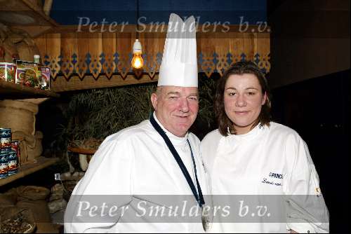Wernhout 28 maart 2003
Princess Model of the year verkiezing.
Cas Spijkers met assistente Leonie