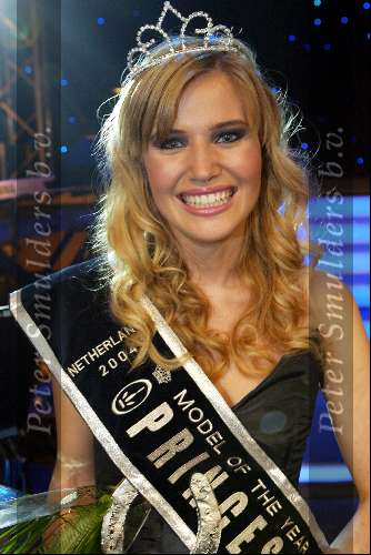 Wernhout 28 maart 2003
Princess Model of the year verkiezing.
Deborah Hazenbroek (miss Nederland) met vriend