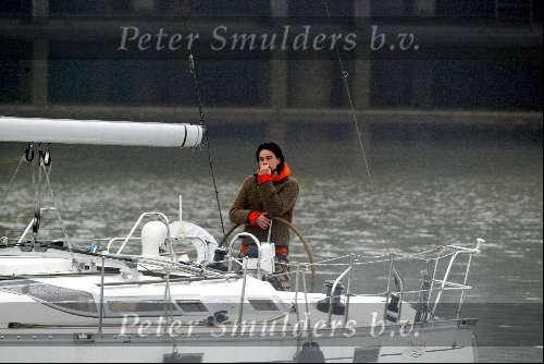 Scheveningen 6 maart 2004
Dinand Woesthoff op zijn zeilboot.
Eenzaam na het overlijden van zijn vrouw Guusje Nederhorst