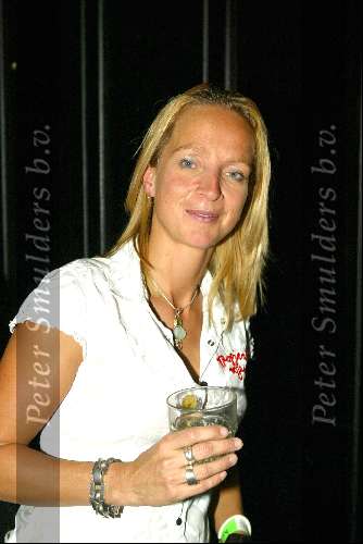Amsterdam 3 maart 2004
Presentatie nieuw magazine Jacky in Jimmy Woo.
Floortje Dessing