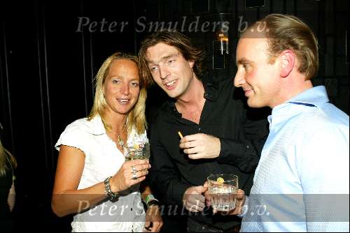 Amsterdam 3 maart 2004
Presentatie nieuw magazine Jacky in Jimmy Woo.
Floortje Dessing