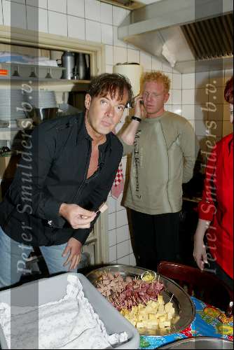 Muiden 29 maart 2003
Presentatie dvd Gerard Joling bij Cafe ome Ko in Muiden.
Gerard Joling