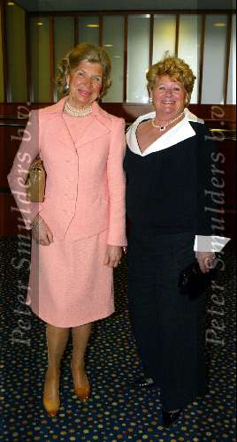 Amsterdam 14 maart 2004
Modeshow Paul Schulten in het Okura hotel.
Hank Heyn met een vriendin