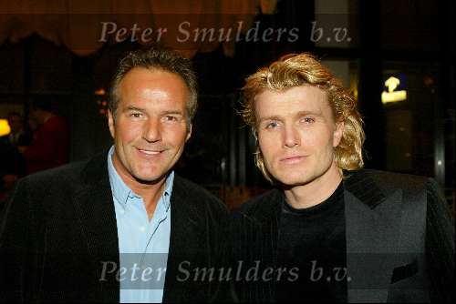 Amsterdam 16 maart 2004
Modeshow Ronald Kolck in koepelkerk.
Hans Klok met vriend