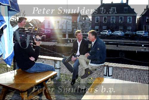 Muiden 29 maart 2003
Presentatie dvd Gerard Joling bij Cafe ome Ko in Muiden.
Henny Huisman en DJ Dave Heijneman