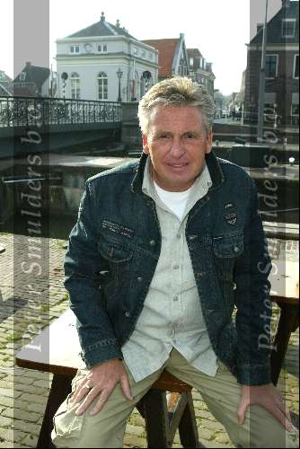 Muiden 29 maart 2003
Presentatie dvd Gerard Joling bij Cafe ome Ko in Muiden.
Henny Huisman
