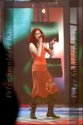 Hilversum 6 maart 2004
Idols in studio 22. Irma Idols tijdens haar optreden
De 10 finalisten  .