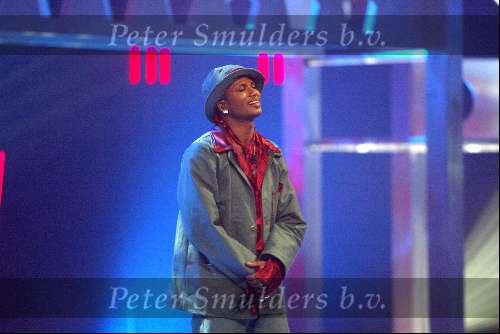 Hilversum 6 maart 2004
Idols in studio 22. JK Idols tijdens zijn optreden  
De 10 finalisten  .
