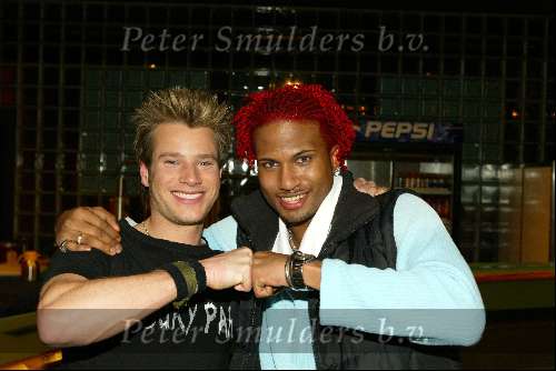 Hilversum 13 maart 2004
Finale Idols in studio 22 in Hilversum.
Robin Idols en JK Idols
Peter Smulders bv