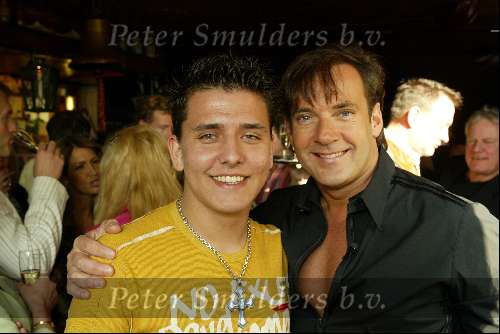 Muiden 29 maart 2003
Presentatie dvd Gerard Joling bij Cafe ome Ko in Muiden.
Gerard Joling en Jan Smit