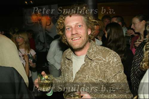 Amsterdam 3 maart 2004
Presentatie nieuw magazine Jacky in Jimmy Woo.
Jean Marc des Bouvrie met drank