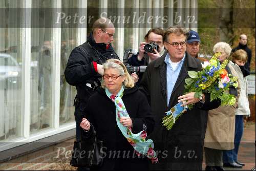 Dieren 13 maart 2004
Crematie van Albert Mol.
Jeroen Krabbe met vrouw Herma Krabbe
