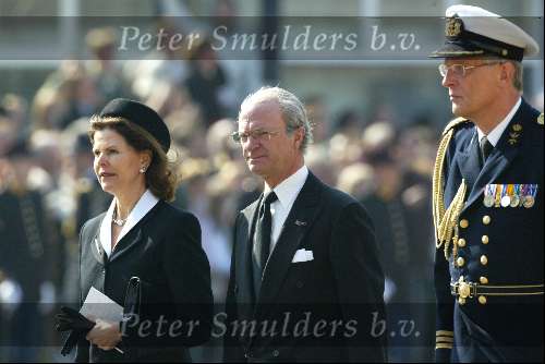 Delft 30 maart 2004
Begrafenis prinses Juliana in Grote kerk 
Koning Carl Gustav met Koningin Silvia