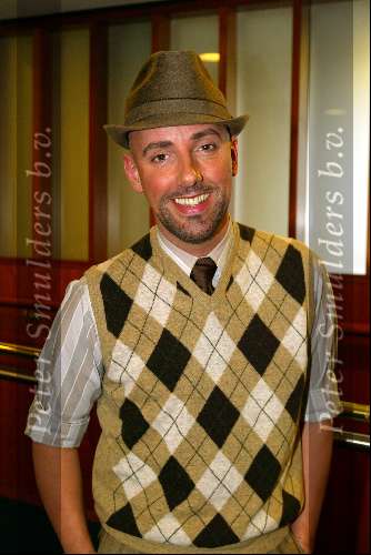 Amsterdam 14 maart 2004
Modeshow Paul Schulten in het Okura hotel.
Maik de Boer met hoedje