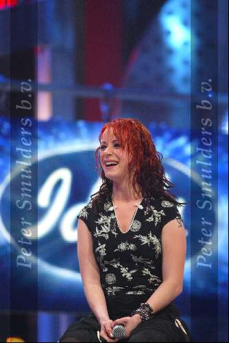 Hilversum 6 maart 2004
Idols in studio 22. Marlies Idols tijdens haar optreden
De 10 finalisten   Tatoeage