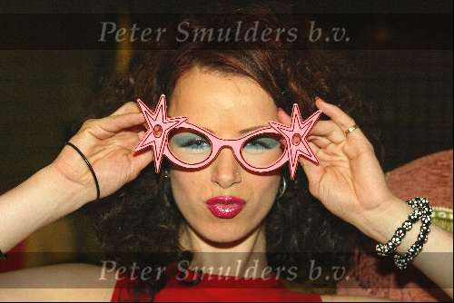 Amsterdam 27 maart 2004
Finale Idols in studio 21.
Marlies  Idols  met rare bril
