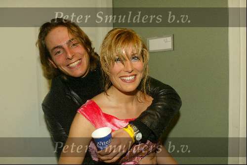 Hilversum 6 maart 2004
Idols in studio 22. Maud Idols met vriend
De 10 finalisten  .