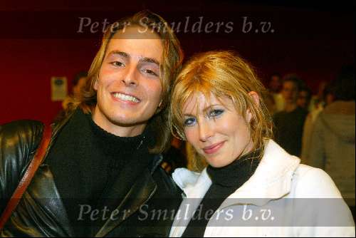 Hilversum 6 maart 2004
Idols in studio 22. Maud Idols met vriend
De 10 finalisten  .