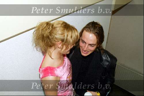 Hilversum 6 maart 2004
Idols in studio 22. Maud Idols met vriend
Eerste finale ronde 2004