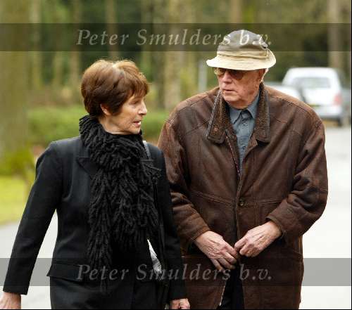 Dieren 13 maart 2004
Crematie van Albert Mol.
Mies Bouman met man Leen Timp