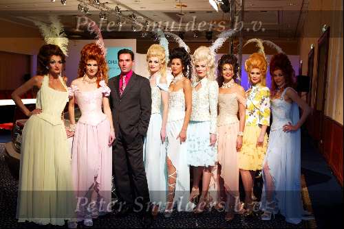 Amsterdam 14 maart 2004
Modeshow Paul Schulten in het Okura hotel.
Paul Schulten met modellen