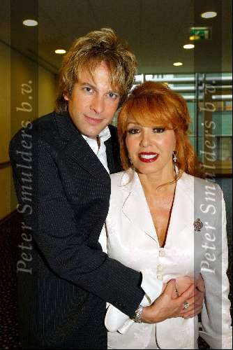 Amsterdam 14 maart 2004
Modeshow Paul Schulten in het Okura hotel.
Adam Curry en Patricia Paay