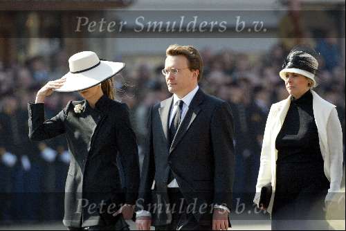 Delft 30 maart 2004
Begrafenis prinses Juliana in Grote kerk . Prinses  Mabel  en prins Friso