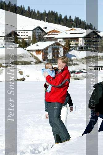 Lech 17 maart 2004
Prinses Maxima, Prins Willem Alexander en  Prinses Amalia   in Lech.